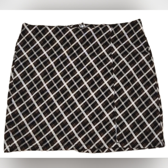 Rue 21 Plaid Mini Skirt - Picture 1 of 4